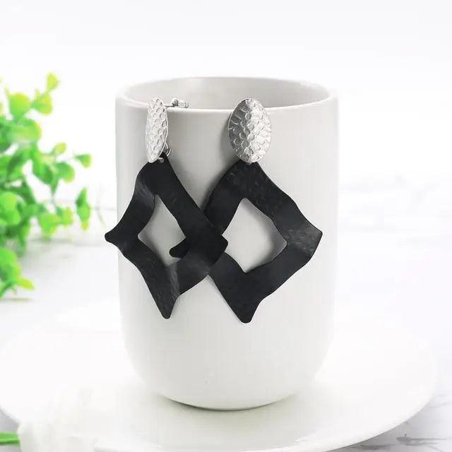 New Summer Style Golden Drop Earrings For Women And Girls Geomatric Black Long Hanging Earring Jewelry Gift