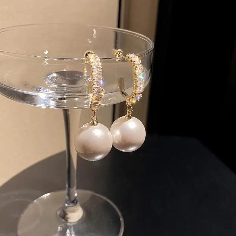 Oversized White Pearl Drop Earrings for Women And Girl Trendy Golden Round Pearl Wedding Earrings Jewelry Gift