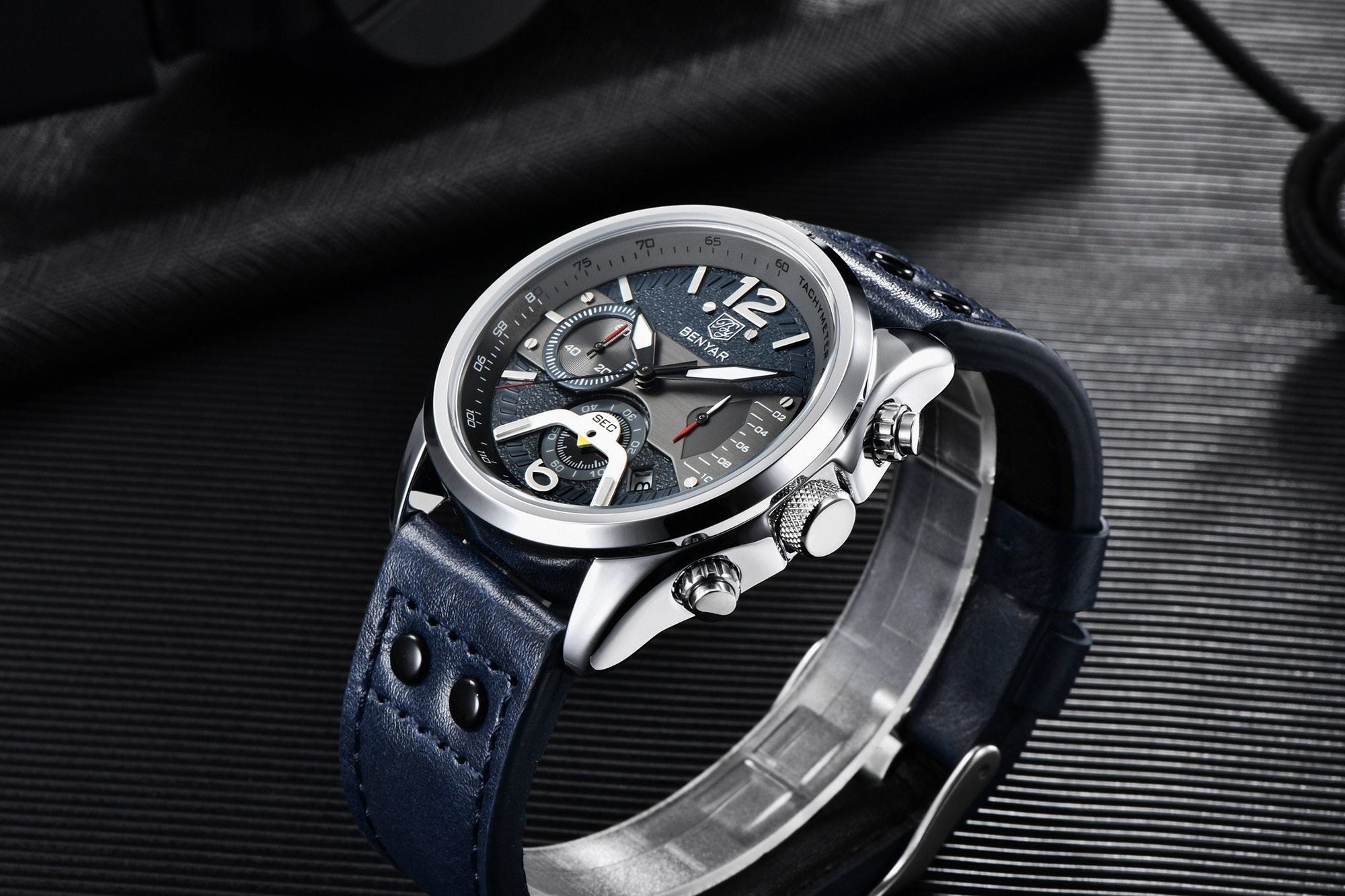 New Men Watch Top Sport Design Waterproof Men Quartz Military Wristwatch  Leather Strap Analog Men Watch