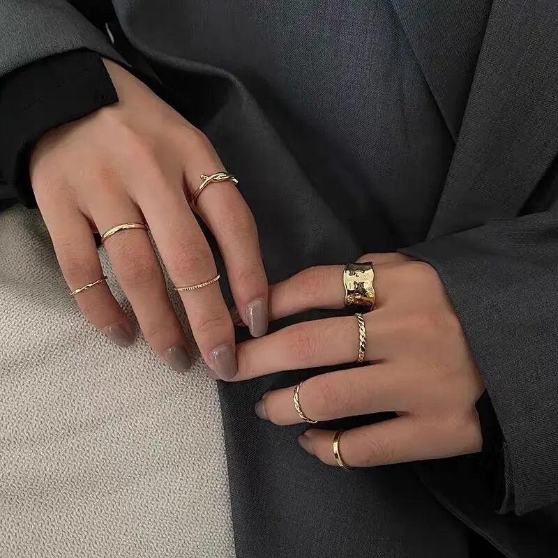 Shiny Gold Wide Chain Rings Set For Women And Girls Crystal Round Rings Vintage Style Female Party Jewelry - ALU06193AYV