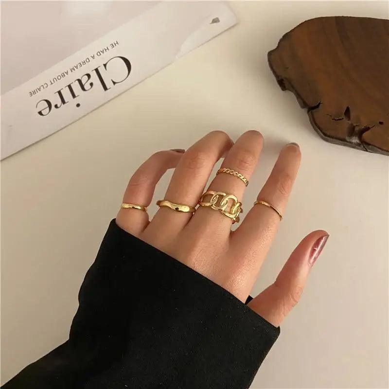 Shiny Gold Wide Chain Rings Set For Women And Girls Crystal Round Rings Vintage Style Female Party Jewelry - ALU06193AYV