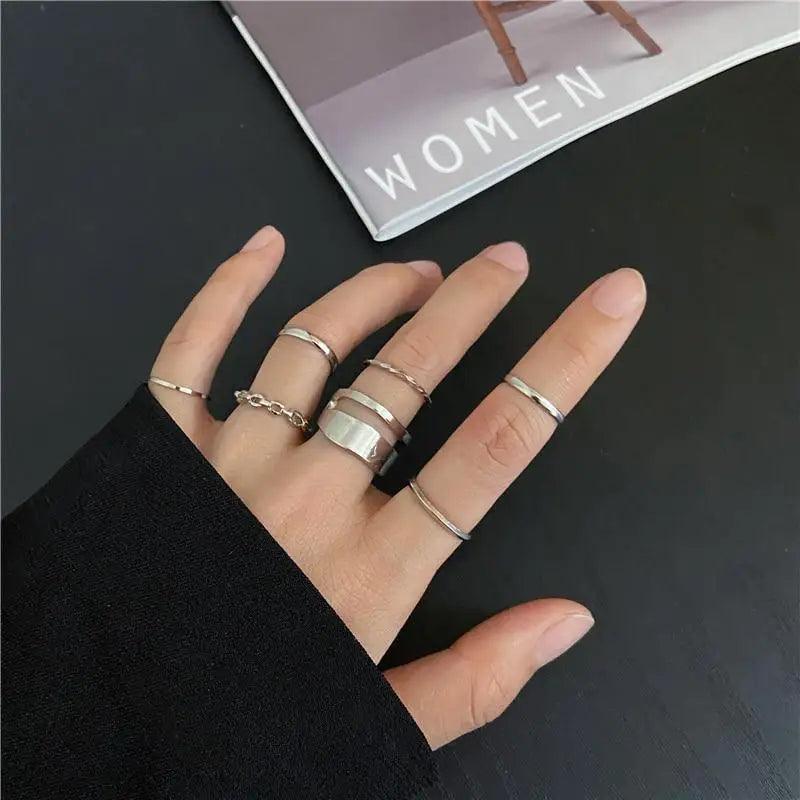 Shiny Gold Wide Chain Rings Set For Women And Girls Crystal Round Rings Vintage Style Female Party Jewelry - ALU06193AYV