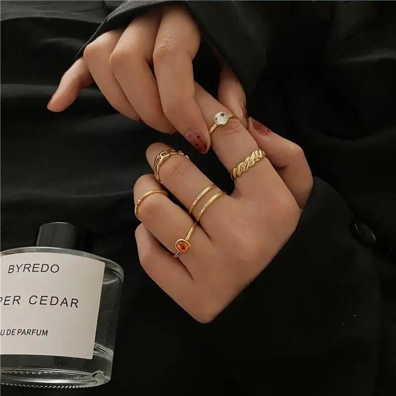 Shiny Gold Wide Chain Rings Set For Women And Girls Crystal Round Rings Vintage Style Female Party Jewelry - ALU06193AYV