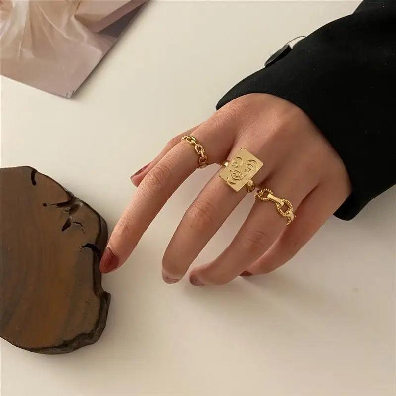 Shiny Gold Wide Chain Rings Set For Women And Girls Crystal Round Rings Vintage Style Female Party Jewelry - ALU06193AYV