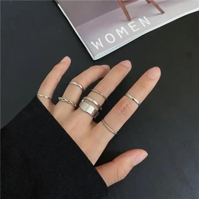 Shiny Gold Wide Chain Rings Set For Women And Girls Crystal Round Rings Vintage Style Female Party Jewelry - 15