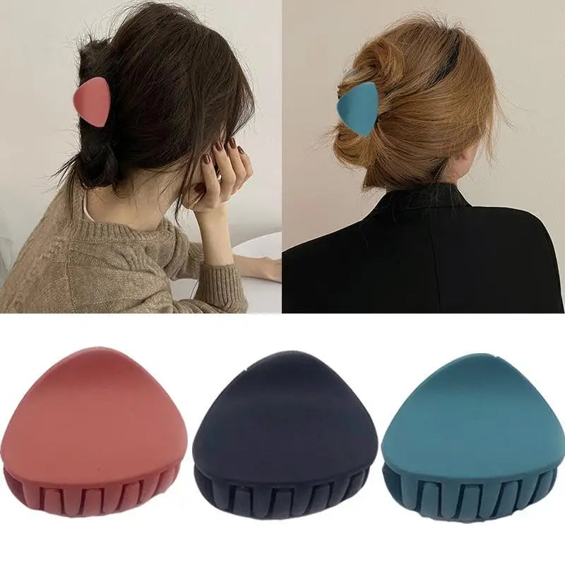 Simple Solid Color Matte Small Size Round Hair Claws For Women Retro Non Slip Mini Hair Clips Hair Accessories