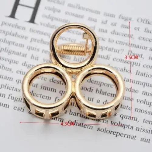 Stylish Geometric Hair Claw For Women Classic Design Metal Claw Clips Hollow Non - slip Hair Catch Jaw Clamp for Women