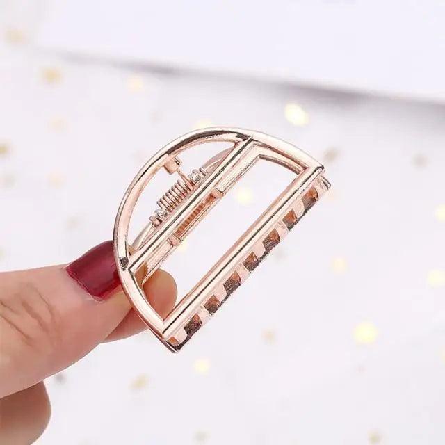 Stylish Solid Color Retro Women Hair Claw Moon Heart Geometric Shapes Hair Clips For Women Cute Metal Gold Hair