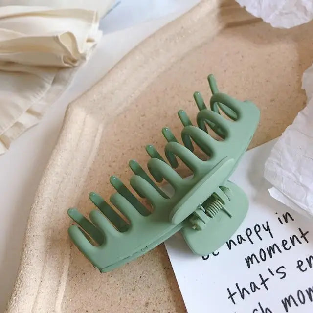 Trendy Matte Hair Claw Clips Nonslip Perfect Jaw hair clamps for Women Stylish Hair Clips Hair Pins Hair Styling Tools