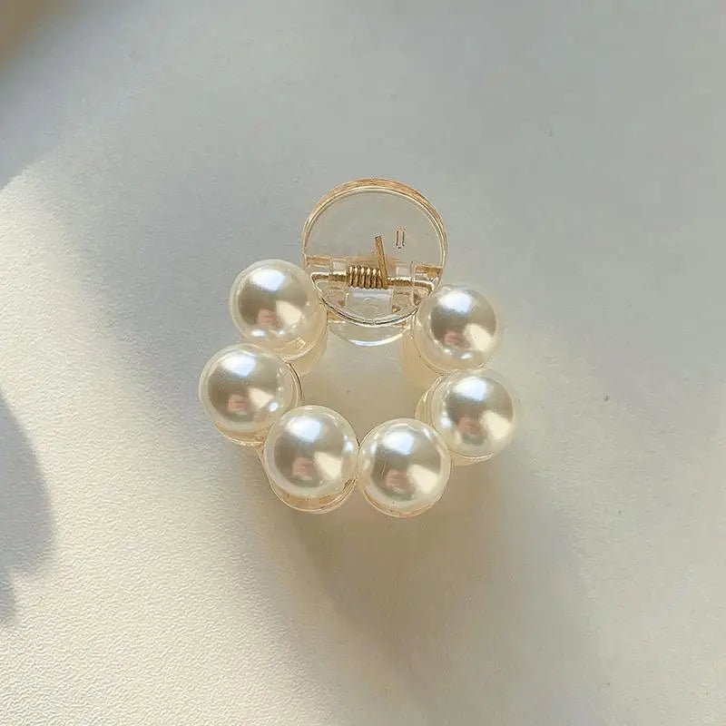 Trendy Mini Round Pearl Hair Claws for Women Elegant hic Barrettes Claw Crab Hairpins Styling Fashion Hair Accessories