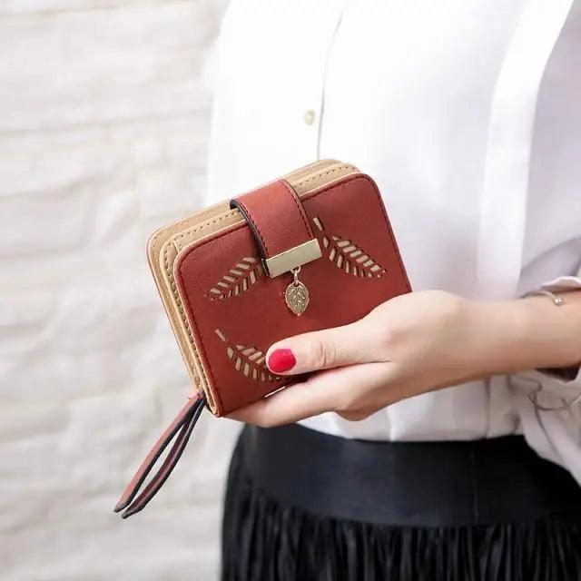 Vintage PU Leather Short Wallets Leaf Design Fashion Purse For Women Elegant Ladies Cute Zipper Purses Card Holders