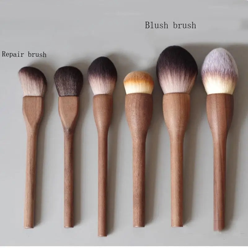 Vintage Style 1Pcs European Wood Handle Makeup Brush High Quality Loose Powder Brush Foundation Brush Super Soft