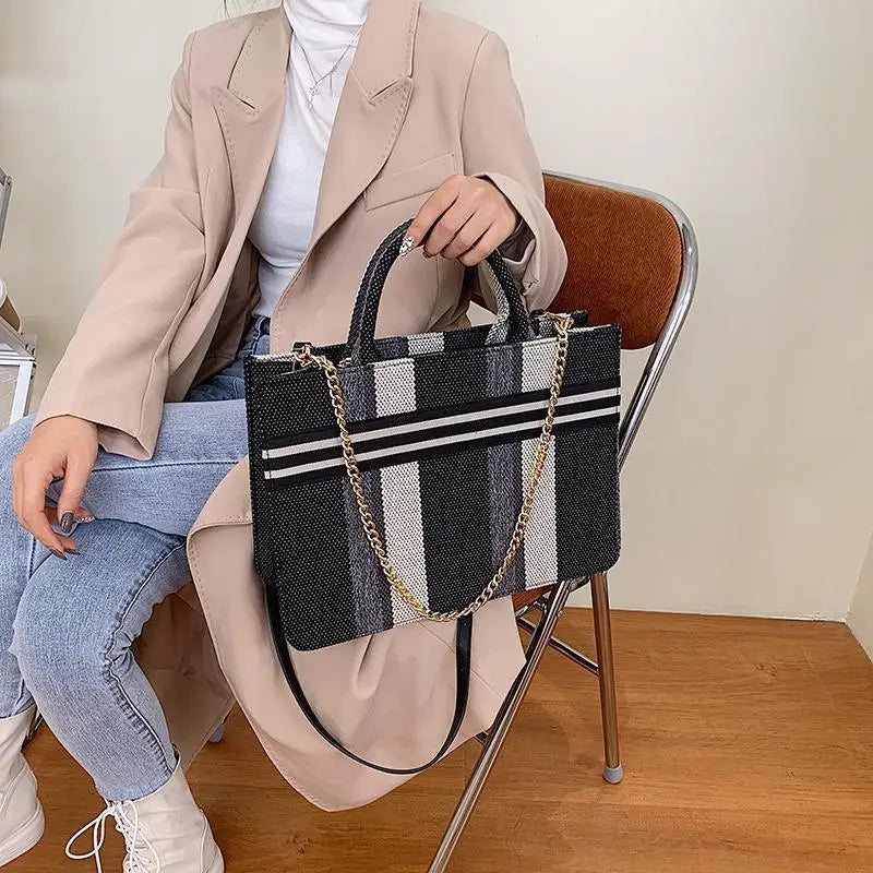 Vintage Style Canvas Handbags Casual Ladies Bags With Large Capacity Shoulder Bags Fashionable Crossbody Bags for Women