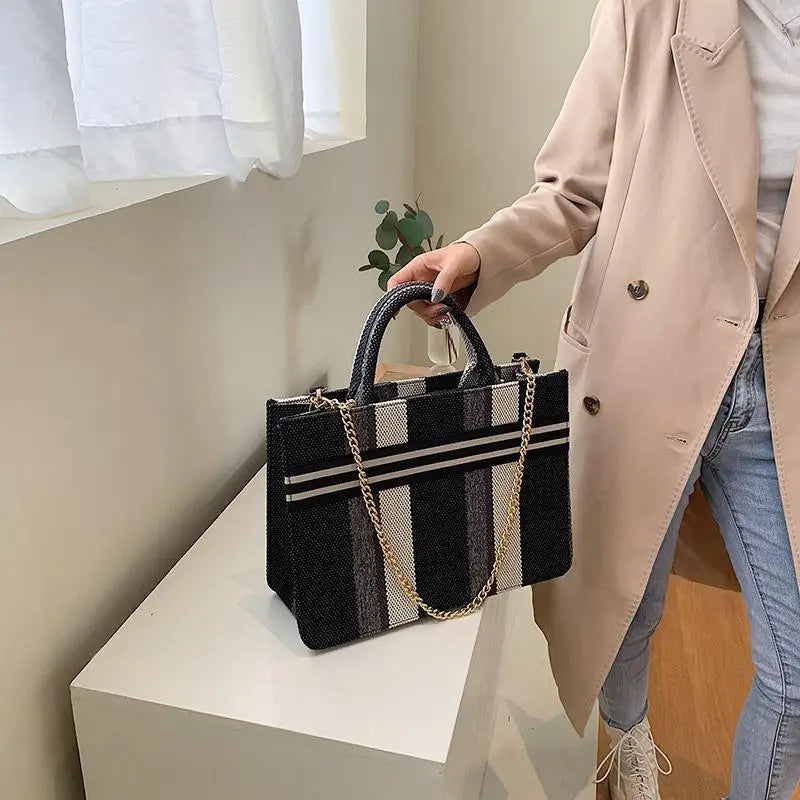 Vintage Style Canvas Handbags Casual Ladies Bags With Large Capacity Shoulder Bags Fashionable Crossbody Bags for Women