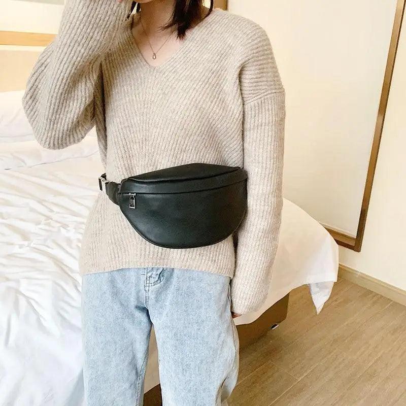 Women Black PU Leather Chest Luxurious Bags Fashionable Crossbody Waist Purse Unisex Fanny Bag Modern Traveling Bag