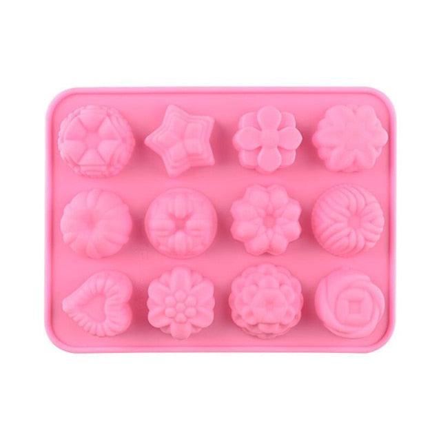 12 Emoticons Ice Mould Silicone Baking Mold Cake Candy Chocolate Sugar Ice Pastry Food Mold Funny Multifunction Kitchen Bar Tool Silicone Emoji Molds Flexible Molds Kitchen Accessories