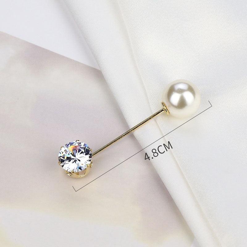 1pcs Fashion Pearl Fixed Strap Charm Safety Pin Sweater Cardigan Clip Brooches Rhinestone Metal Jewelry Sweater Shawl Clips Faux Crystal and Pearl Pins for Fixing on Sweaters