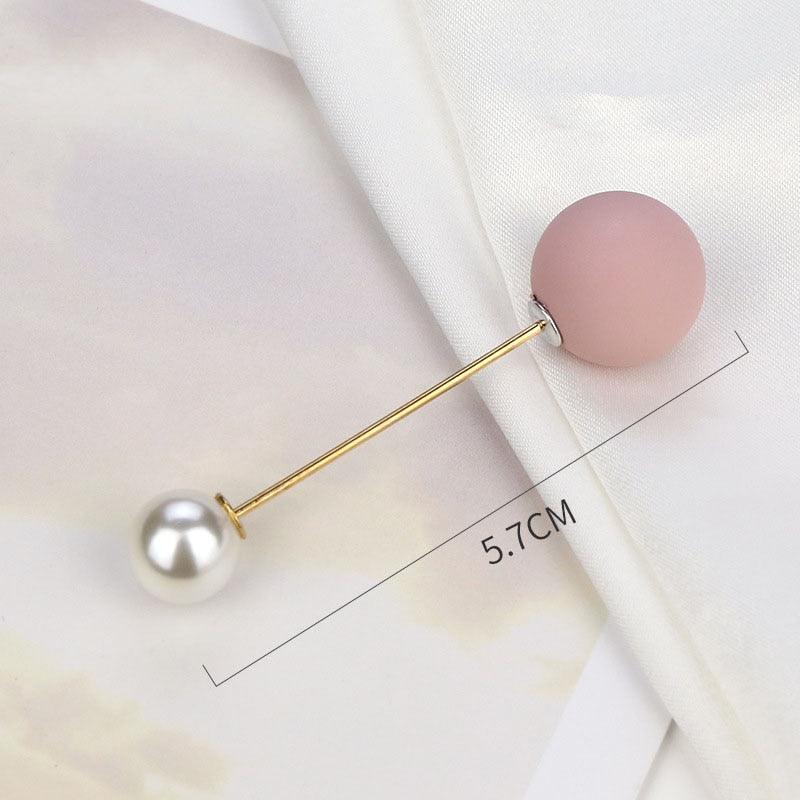 1pcs Fashion Pearl Fixed Strap Charm Safety Pin Sweater Cardigan Clip Brooches Rhinestone Metal Jewelry Sweater Shawl Clips Faux Crystal and Pearl Pins for Fixing on Sweaters