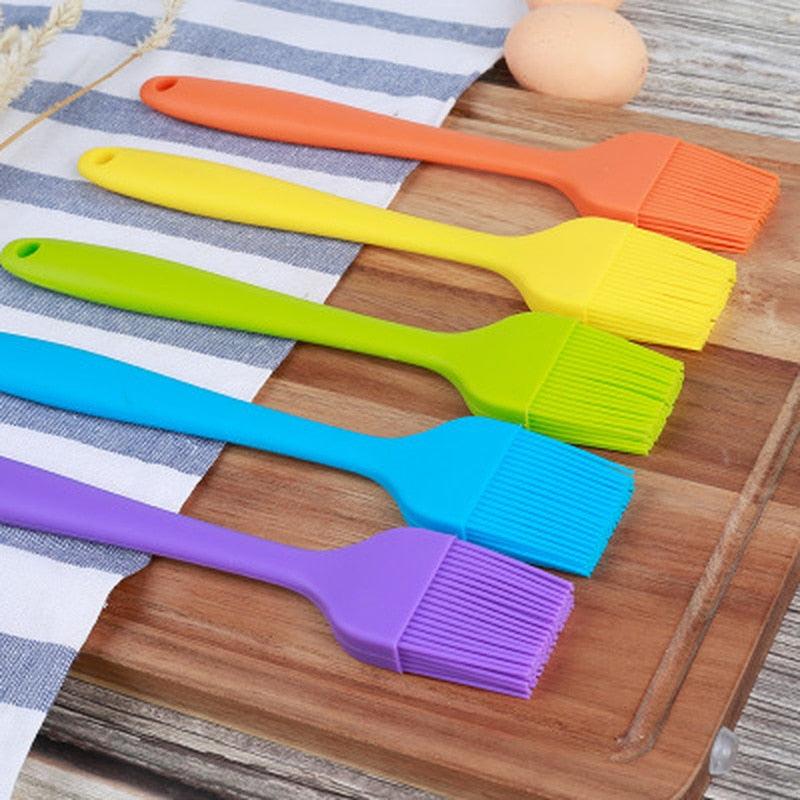 1PCS Silicone BBQ Oil Brush Basting Brush Cake Bread Butter Baking Brushes Kitchen Cooking Barbecue Accessories BBQ Tools BBQ Silicone Heat Resistant Brushes Basting Brushes Pastry Brushes Grill Barbecue Brush Oil Butter Sauce Brush for BBQ