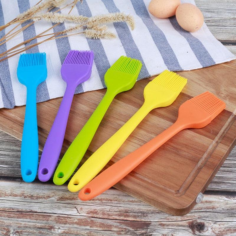 1PCS Silicone BBQ Oil Brush Basting Brush Cake Bread Butter Baking Brushes Kitchen Cooking Barbecue Accessories BBQ Tools BBQ Silicone Heat Resistant Brushes Basting Brushes Pastry Brushes Grill Barbecue Brush Oil Butter Sauce Brush for BBQ