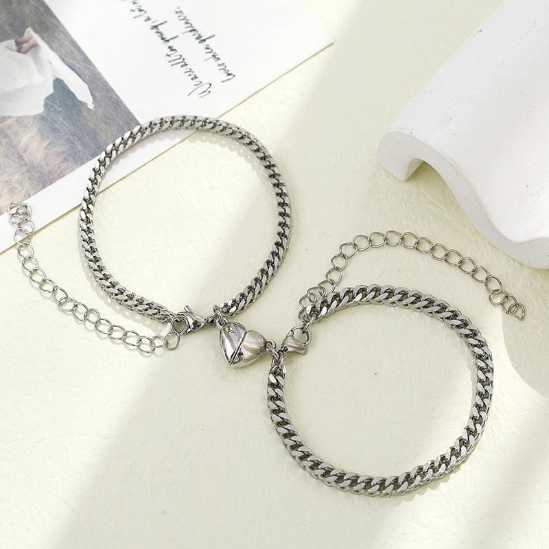 2pcs / Set Heart Charm Magnet Attracts Couple Bracelet Fashion Stainless Steel Chain Couple Attracting Bracelets For Men Women Silver Gold Chain Bracelets Magnet Hearts Attracting Each Other Bracelet