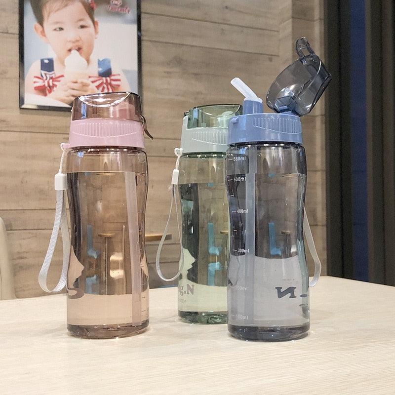 500ML Portable Large-capacity Water Bottle Sports Straw Cups Student Plastic Water Cups Drop-resistant Leak-proof Water Bottle with Straw Outdoor Water Bottle Plastic Portable Water Cup Dinkware