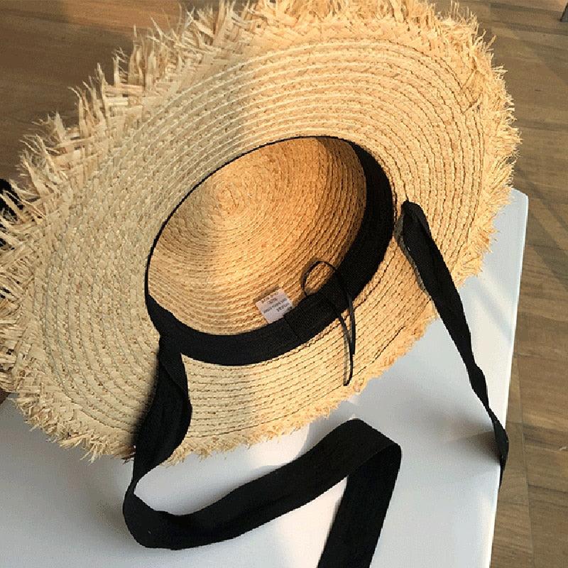 Vintage Straw Hat Women Wide Sun Protection Beach Hat Black And White Ribbon Bowknot Cute Design Straw Cap Women Elegant Summer Hat Beach Fedoras Casual Ladies Flat Top Hat