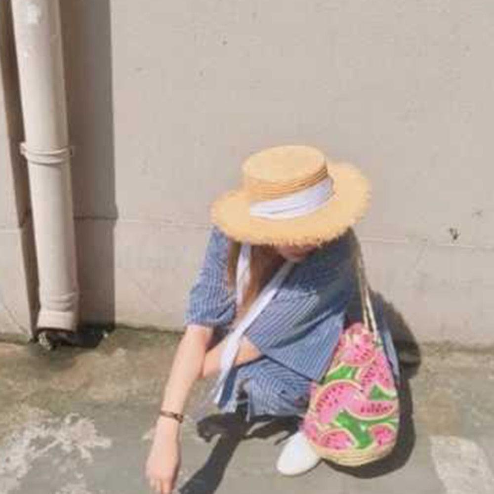 Vintage Straw Hat Women Wide Sun Protection Beach Hat Black And White Ribbon Bowknot Cute Design Straw Cap Women Elegant Summer Hat Beach Fedoras Casual Ladies Flat Top Hat