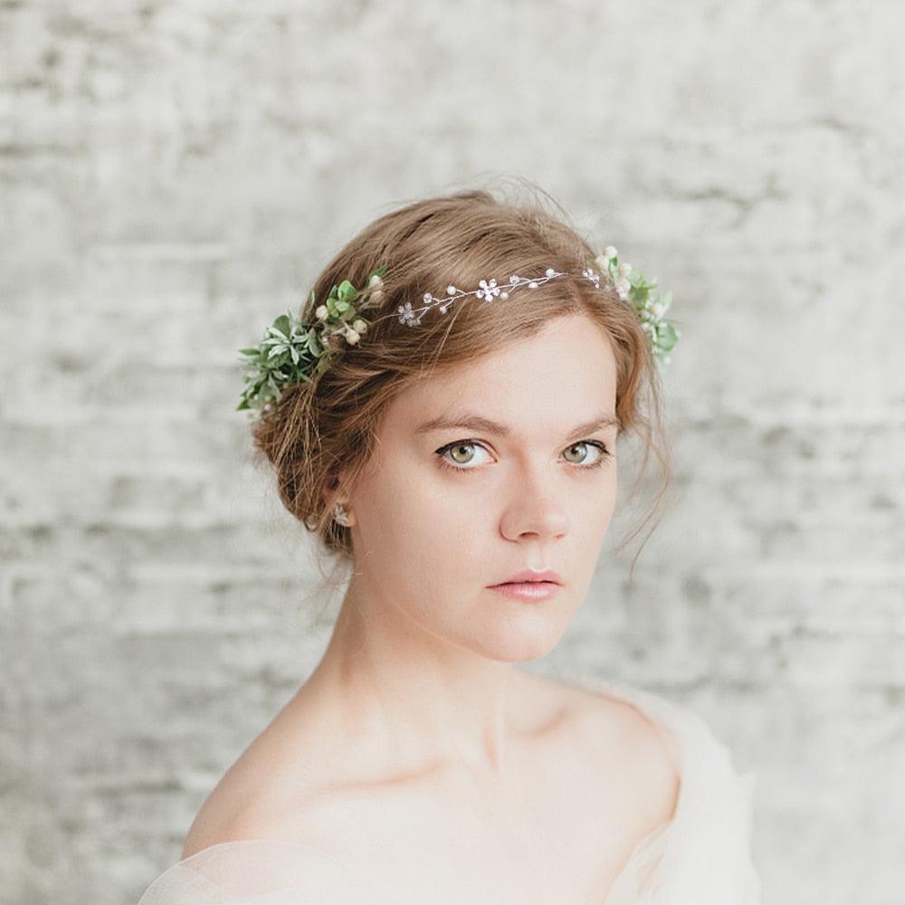 Pearl Flower Wreath Headband Girls Bridal Elegant Crowns Hair Headdress Bride Head Hoop Wedding Headbands Hair Jewelry Handmade Tiara Bridal Hair Bands Wedding Hair Accessories Gift Headpieces Hair Styling Accessories