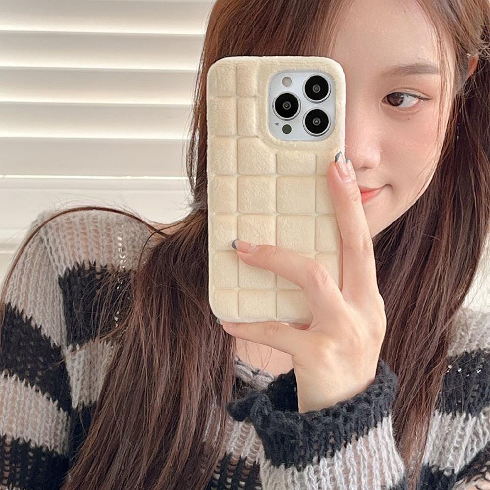 Fashion Fur Winter Warm Plush Square Lattice Solid Color Phone Case For iPhone 14 13 12 11 Pro Max Plus Fluffy Back Cover Case Silicon Soft Fluffy Furry Shockproof Protective Phone Case for iPhone