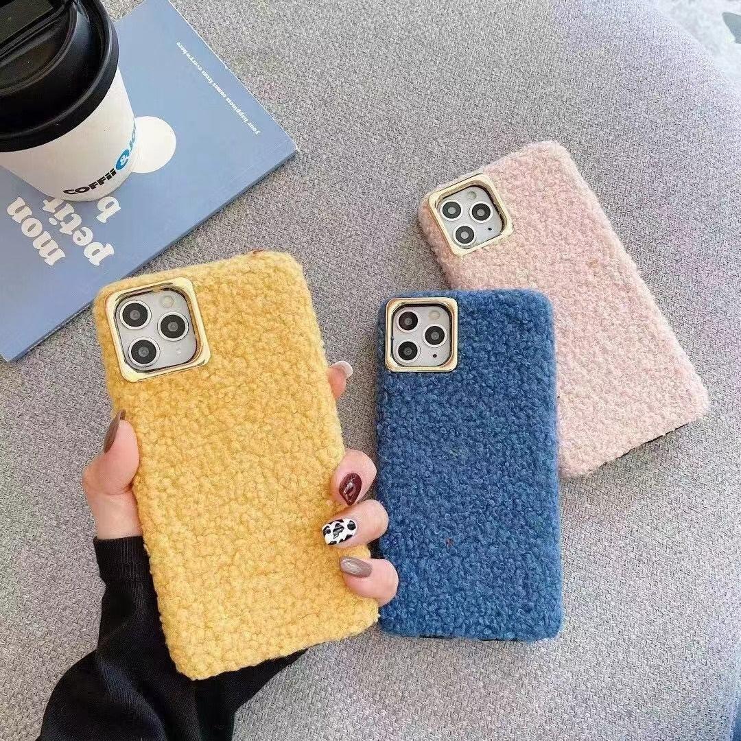 Fashion Teddy Plush Soft Phone Case for iPhone 13 12 11 Pro Max XS Max XR X SE Furry fluffy Warm Cover for iPhone 6 7 8 Plus Furry Plush Design Soft Silicone Bumper Fashion Fluffy Fur Warm Protective Back Cover