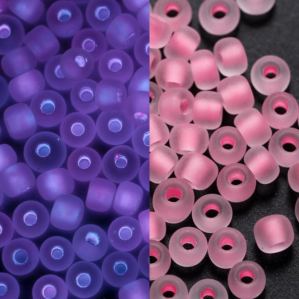 600pcs 3mm Luminous Glass Seed Beads Glow In The Dark Loose Spacer Beads for Jewelry Marking Necklace Bracelet Accessories Frosted Transparent Glass Rice Beads Handmade Beaded Jewelry Accessories