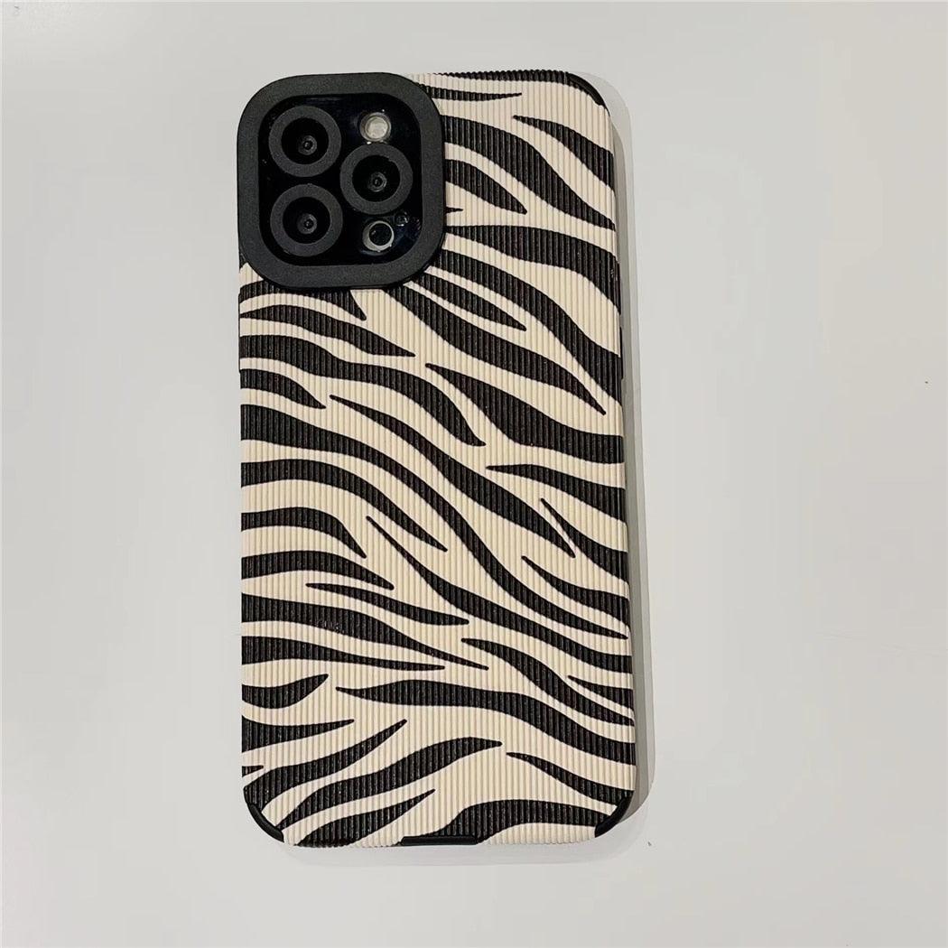 Luxury Zebra Pattern PU Leather Phone Case for iPhone 7 8 Plus X XR XS 11 12 13 14 Pro Max Soft Silicon Cover Girl Black White Zebra Print Phone Cover Black Soft Leather Black White Case For iPhone