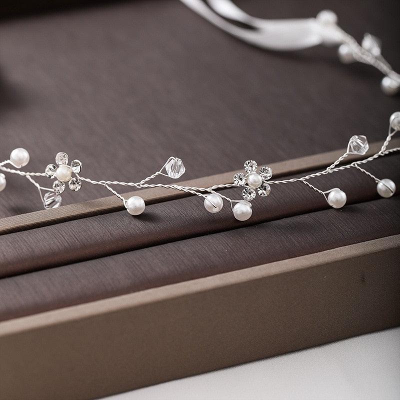 Pearl Flower Wreath Headband Girls Bridal Elegant Crowns Hair Headdress Bride Head Hoop Wedding Headbands Hair Jewelry Handmade Tiara Bridal Hair Bands Wedding Hair Accessories Gift Headpieces Hair Styling Accessories