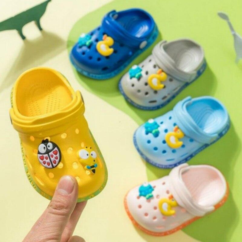 Baby Hole Shoes Summer New Children Nice Non-Slip Soft Floor Boys Girls Beach Sandals Clogs for Boys and Girls Non-Slip Breathable Kids Clogs Garden High Elasticity Kids Sandals Indoor Outdoor Waterproof Beach Sandals