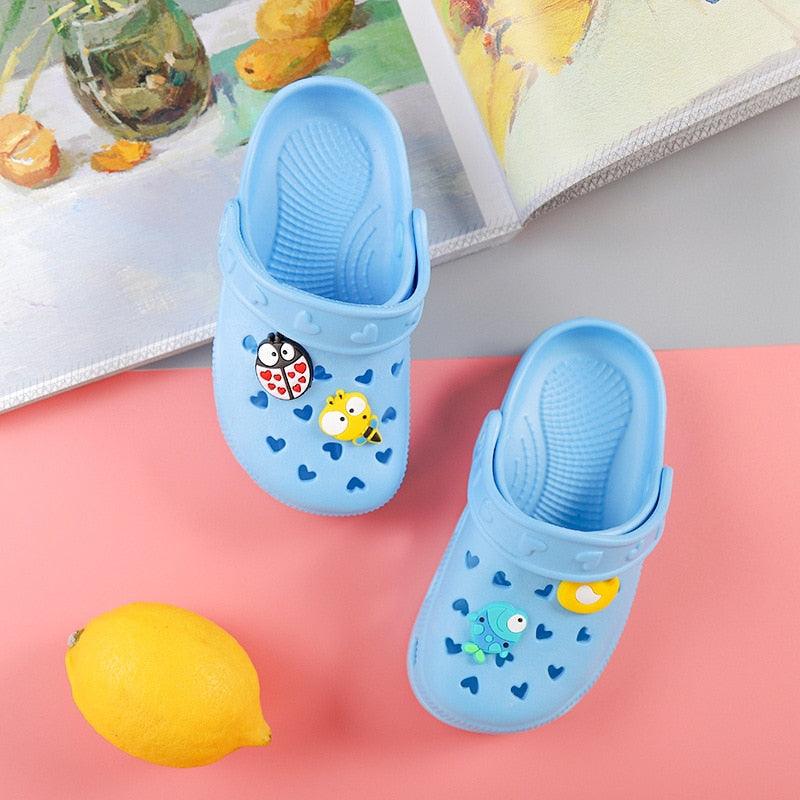 Baby Hole Shoes Summer New Children Nice Non-Slip Soft Floor Boys Girls Beach Sandals Clogs for Boys and Girls Non-Slip Breathable Kids Clogs Garden High Elasticity Kids Sandals Indoor Outdoor Waterproof Beach Sandals