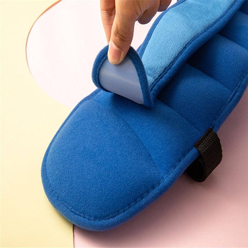 Baby Kids Adjustable Safety Car Seat pillow Head Support Fixed Soft Sleeping Pillows Neck Protection Headrest Sleep Positioners Child Head Support for Car Seats Safe Comfortable Head & Neck Pillow Support Solution for Front Facing Car Seats