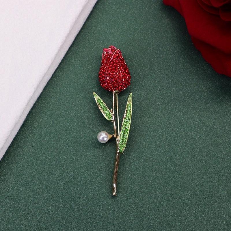 Beautiful Rose Flower Brooches Women Luxury Red Rose Flower Elegant Crystal Rhinestone Brooch Pin Charming Gift For Women Lady Elegant Flower Pin Summer Design Party Valentine Day Gift