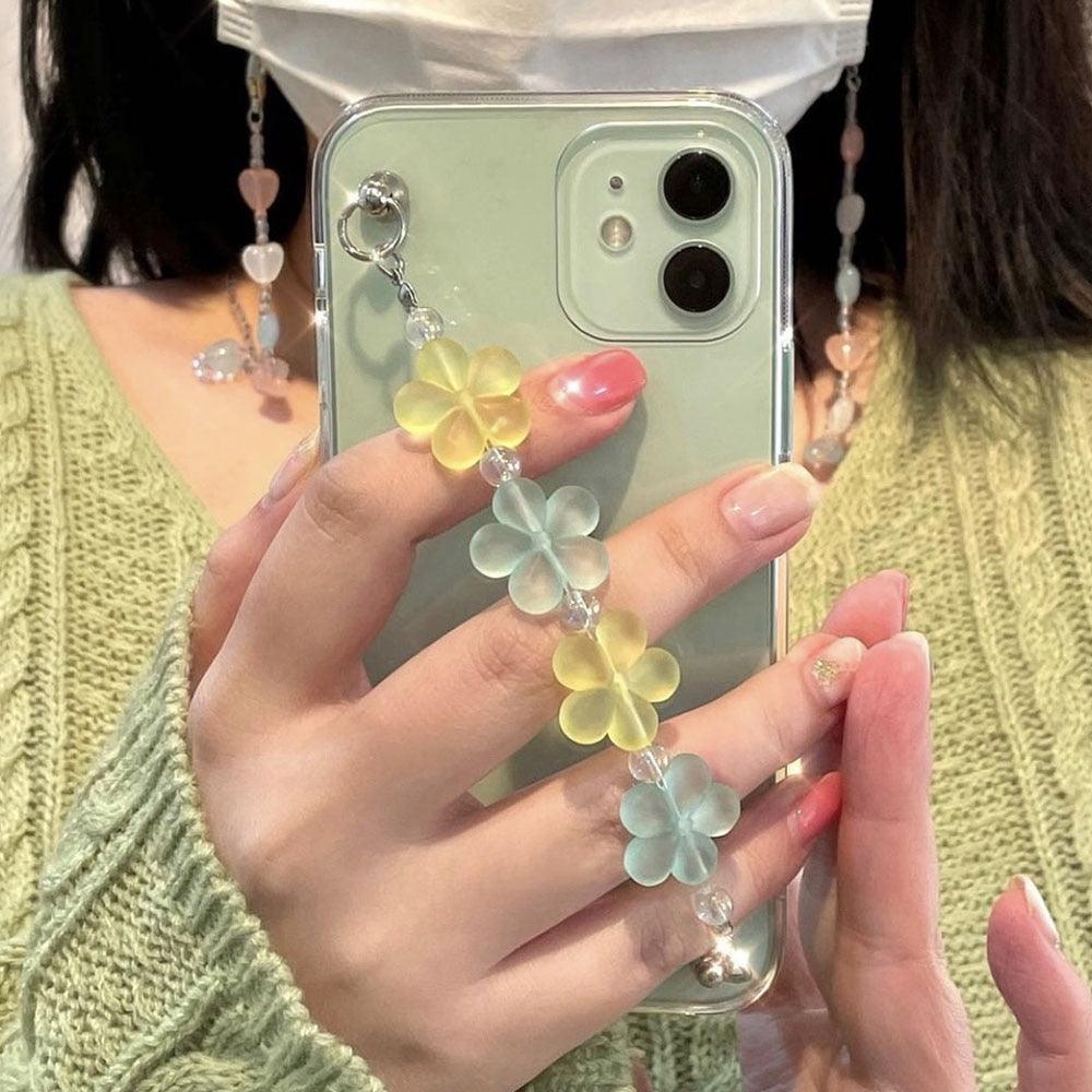 Butterfly Chain Flower Bracelet Chain Phone Case For iPhone 13 12 11 Pro XS Max X XR 7 8 Plus Cute Transparent Back Cover Phone Case For iphone 14Pro 12Mini 13 Pro 6 7 8 plus X XR XS Max SE Soft Fashion Bracelet Clear Protective Cover