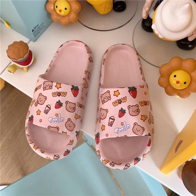 Cartoon Couple Fashion Bear Sandals Non-Slip Thick-Soled Indoor And Outdoor Slippers Men's Flip Flops Athletic Slide Sandals Flat Slip On Sandals For Women Summer Slippers