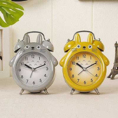 Cartoon Owl Mute Wake Up Table Clock Silent Analog Table Desk Small Clock with Night Light Battery Operated for Living Room Bedroom Kitchen Home Office Cute Ring Bell Metal Bedroom Quartz Alarm Clock With Night Light