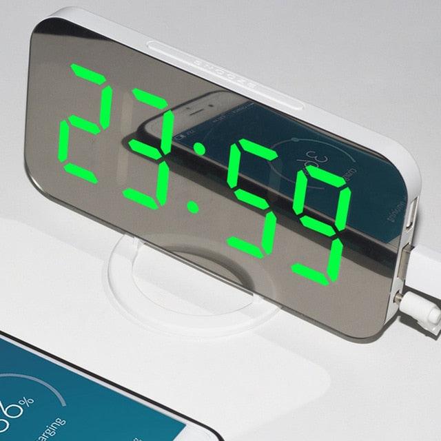 Digital Alarm Clock Desk Table Clock  3 Alarm Sounds Adjustable Volume Easy Digital Alarm Clock for Kids and Adults Compact Desk & Shelf Clocks for Bedroom Curved LED Screen Alarm Clocks For Kid Bedroom Temperature Snooze Function Home Decor Watch