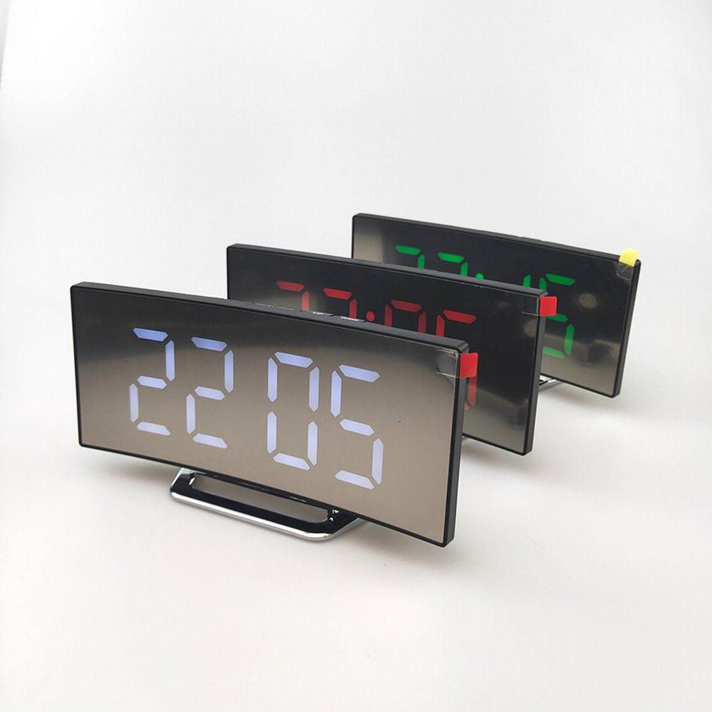 Digital Alarm Clock Digital Clock Large Display LED Alarm Electric Clocks Mirror Surface 3 Levels Brightness Dual USB LED Curved Surface Mirror Electronic Table Clock Large Screen Snooze Desktop Clock For Home Decoration