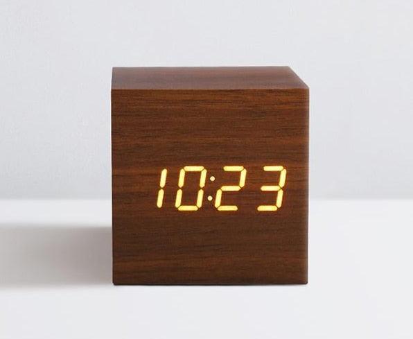 Digital Wooden LED Alarm Clock Wood Retro Glow Clock Digital Alarm Clock, with Wooden Electronic LED Time Display 3 Dual Plus Alarm Cubic Small Mini Wood Made Electric Clocks for Desktop Table Decor Voice Control Snooze Function Desk Tools