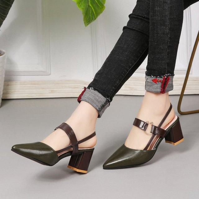 Elegant Office Sandals Women's Summer New Pointy Sandals Fashion Woman Shoes Low Flats Shoes Mules Slip On Closed Toe Low Heels Sandal Cute Shoes