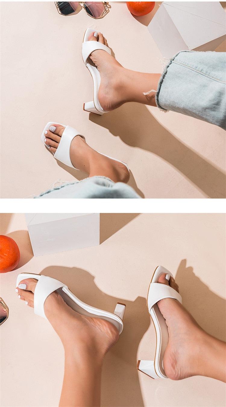 Elegant Women Slippers Summer Outdoor Beach Flip Flop Open Toe Flat Casual Low Heel Sandal Square Open Toe Heeled Sandals Beach Charming  Sandals