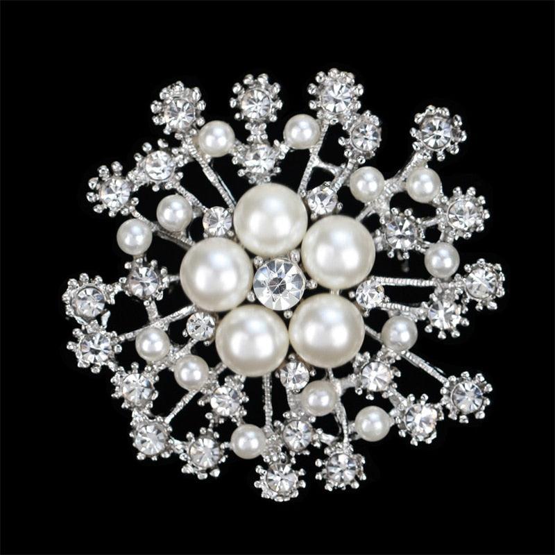 Fashion Pearl And Rhinestone Brooches Women Elegant Round Crystal Rhinestone Modern Elegant Prom Corsage Lapel Brooch Pin Trendy Butterfly Pins Clothes Accessories Wedding Gifts