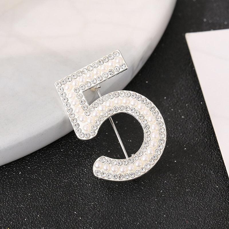 Fashion Pearl And Rhinestone Brooches Women Elegant Round Crystal Rhinestone Modern Elegant Prom Corsage Lapel Brooch Pin Trendy Butterfly Pins Clothes Accessories Wedding Gifts