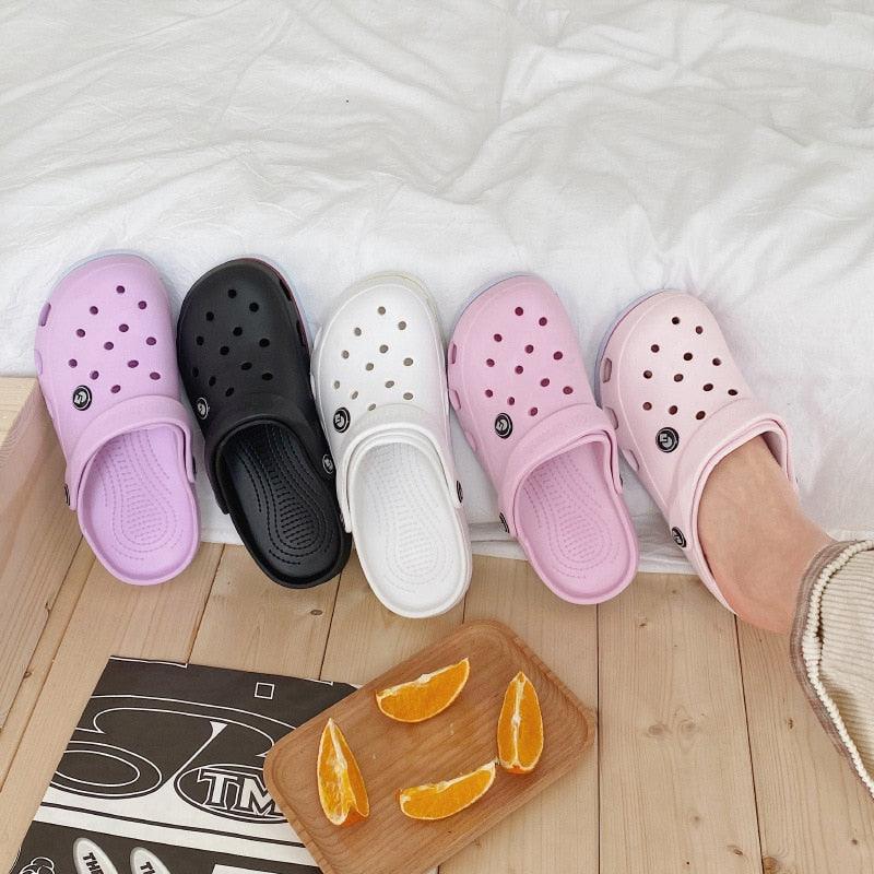 Fashion Sandal Clogs Women Slippers Soft Bottom Beach Sandals Women Clog Sandals Breathable Ankle-Wrap EVA Clogs Slippers For Women Fashion Comfortable Slip On Slides Shoes