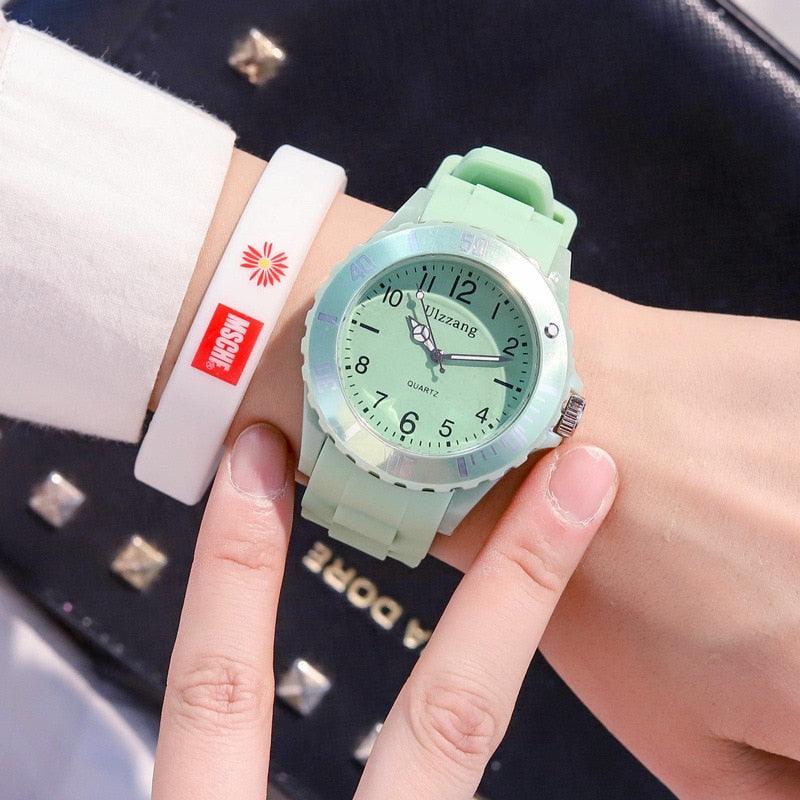 Fashion Silicone Women Watches Simple Sport Quartz Wristwatches Fresh Children Clock Casual Quartz Wristwatch Silicone Band Watch For Women Girls Student Watches